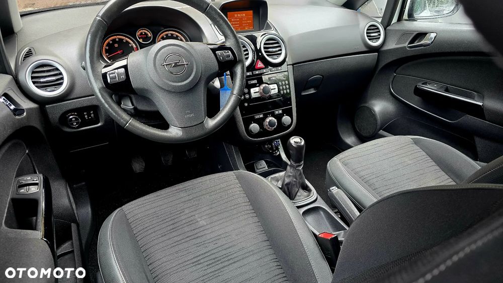Opel Corsa 1.4 16V Energy - 15