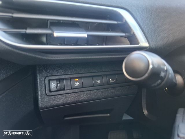 Peugeot 3008 225 e-EAT8 Allure Pack - 26