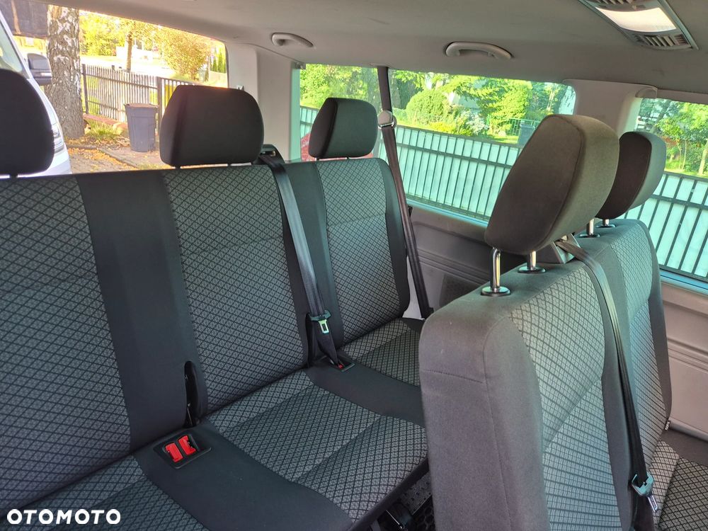 Volkswagen Caravelle - 27