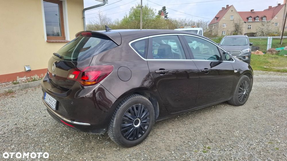 Opel Astra 1.4 T Cosmo S&S - 10