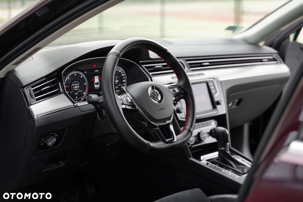 Volkswagen Passat 2.0 TDI BMT Highline DSG - 37