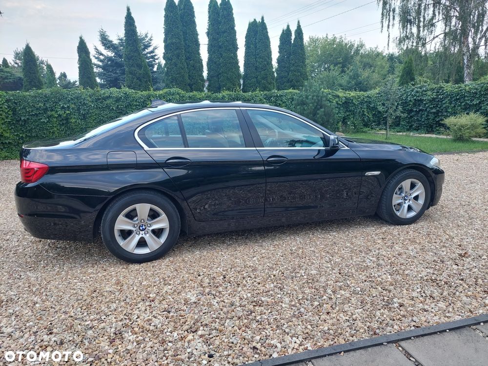BMW Seria 5 528i - 36
