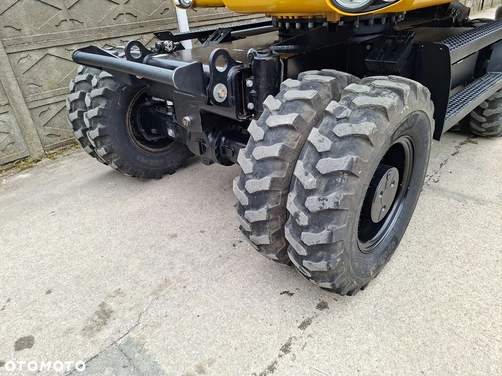 Caterpillar CAT M 318 D - 25