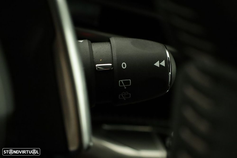 Peugeot 5008 1.2 PureTech Allure Pack EAT8 - 19