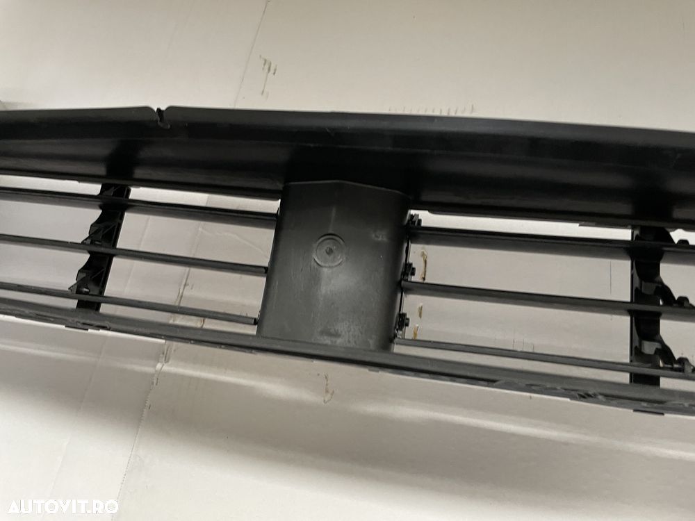 Tragar trager BMW seria 7 G11 G12 deflector intaritura bara grila acti - 4