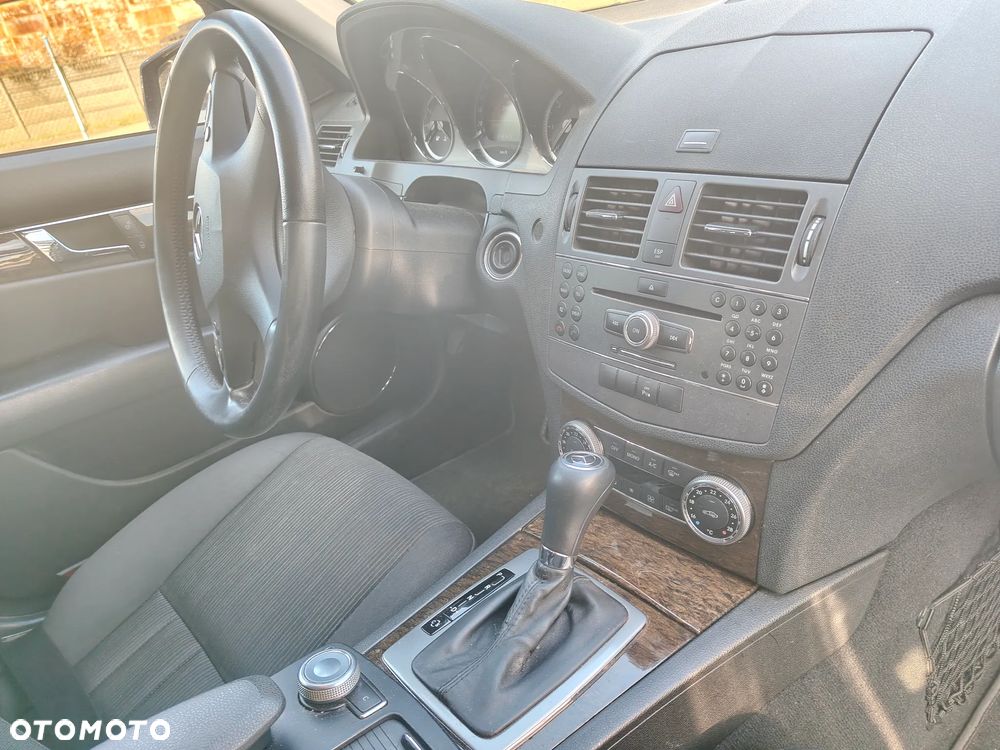 Mercedes-Benz Klasa C 350 CDI DPF 4Matic 7G-TRONIC Avantgarde - 11