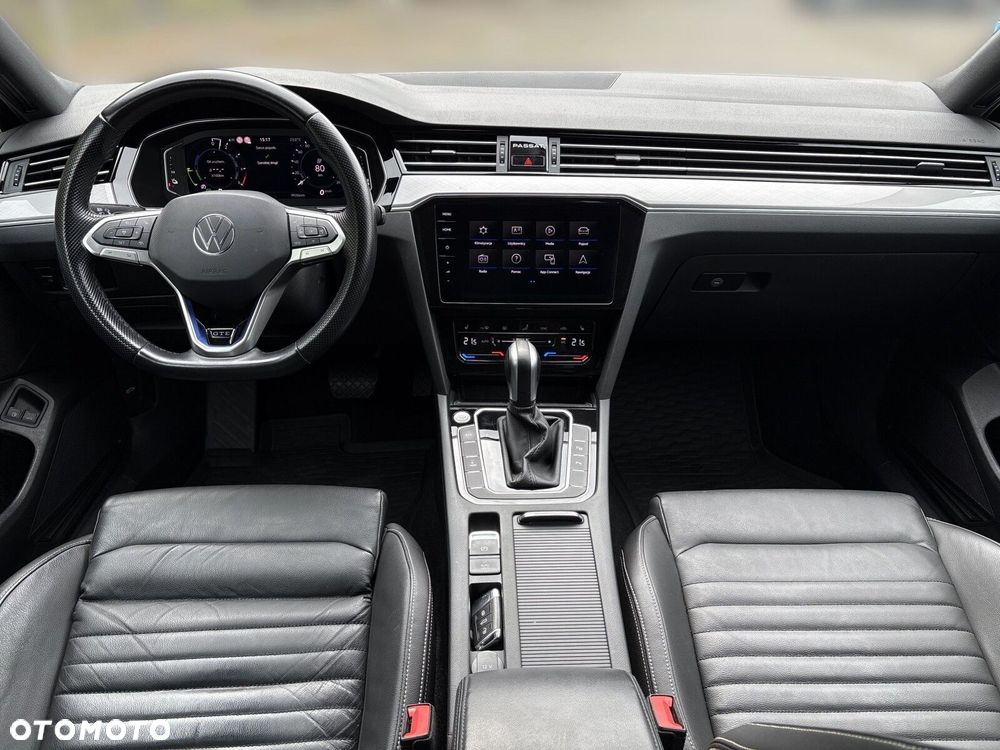 Volkswagen Passat - 10