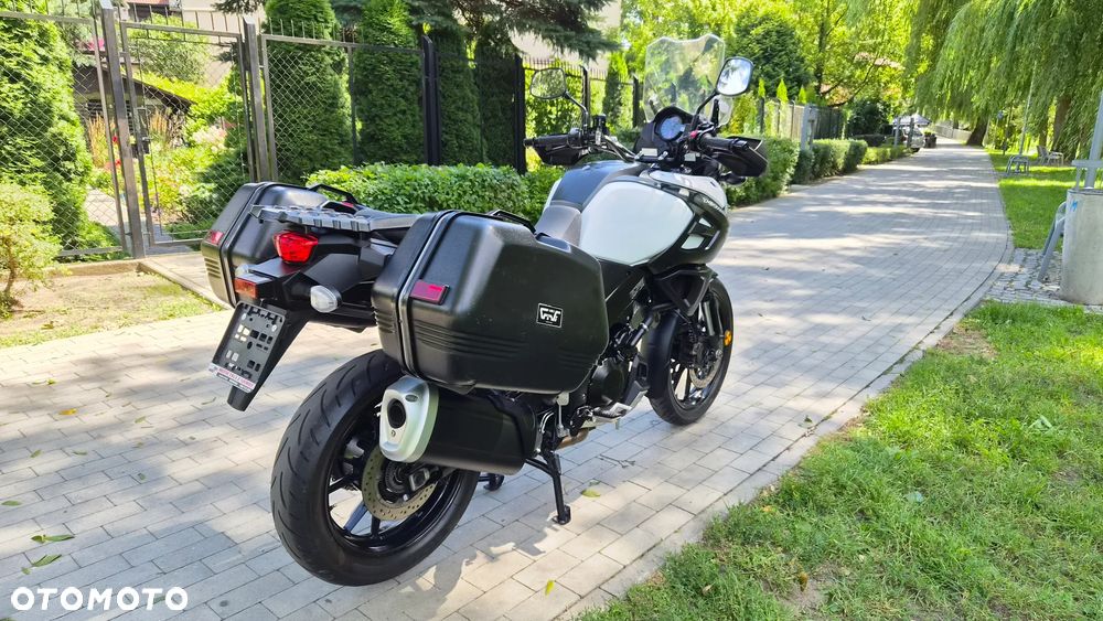 Suzuki V-STROM - 4