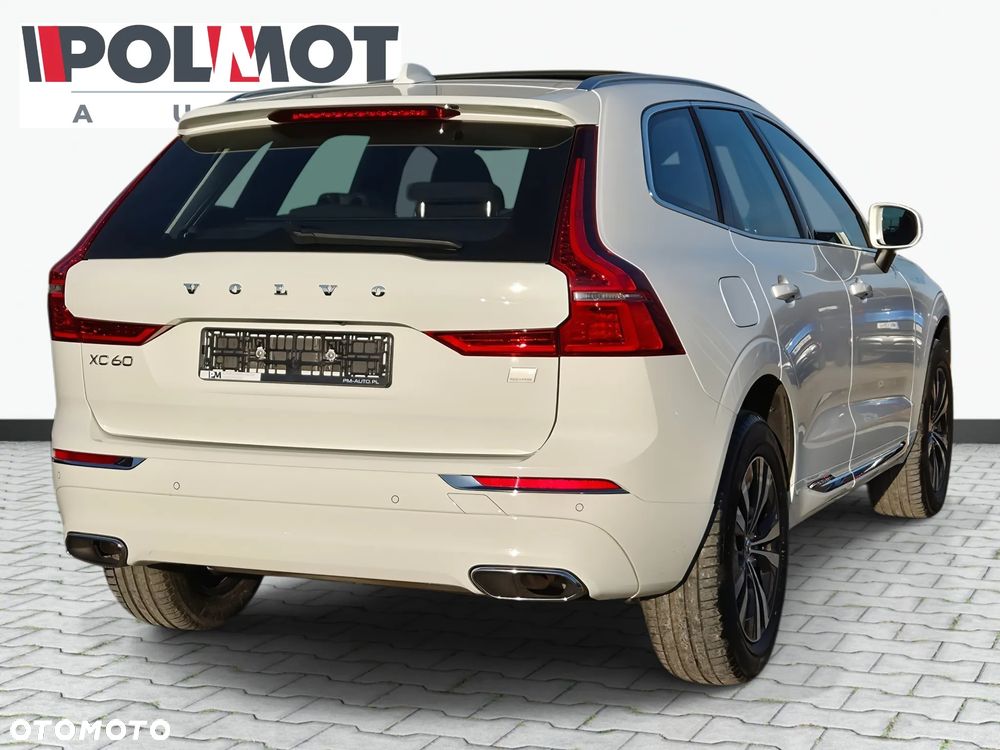 Volvo XC 60 T6 Plug-In Hybrid AWD Essential - 23