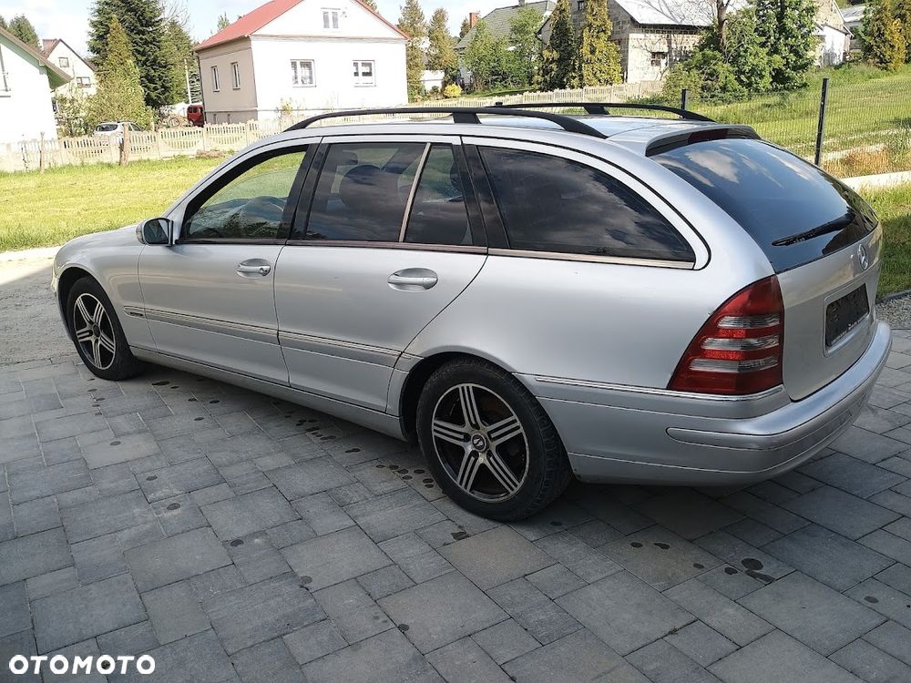 Mercedes-Benz Klasa C 200 T CDI Classic - 4