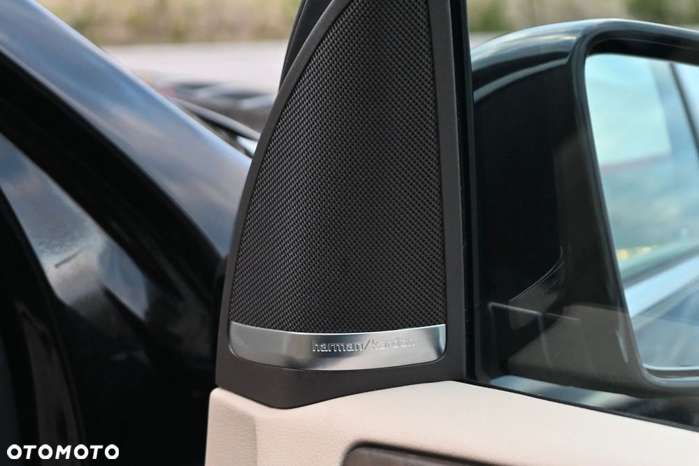 Mercedes-Benz GLS - 31