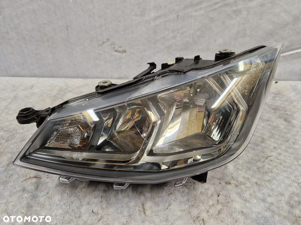 Seat Arona Ibiza V 6F Lampa Lewa Zwykła Idealna