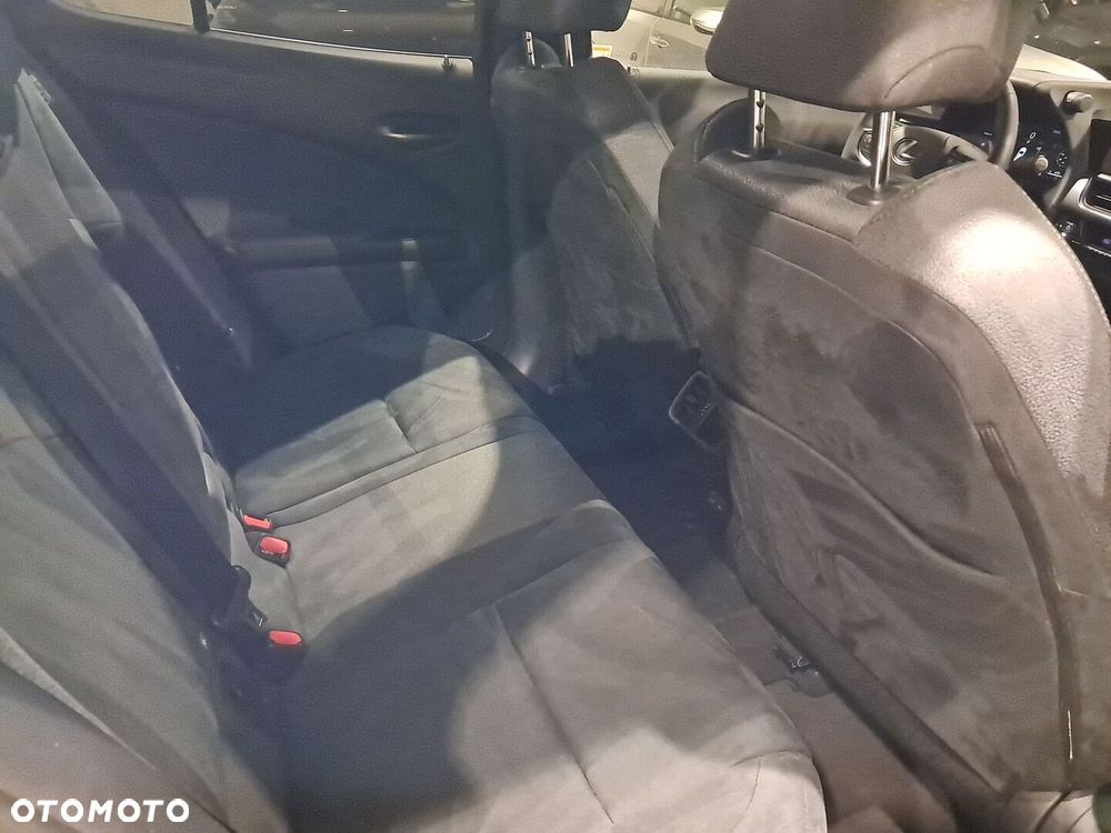 Lexus UX 300h Business - 10