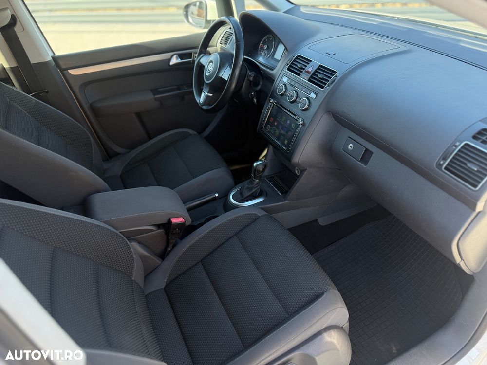 Volkswagen Touran 1.6 TDI DPF BlueMotion Technology DSG Comfortline - 5