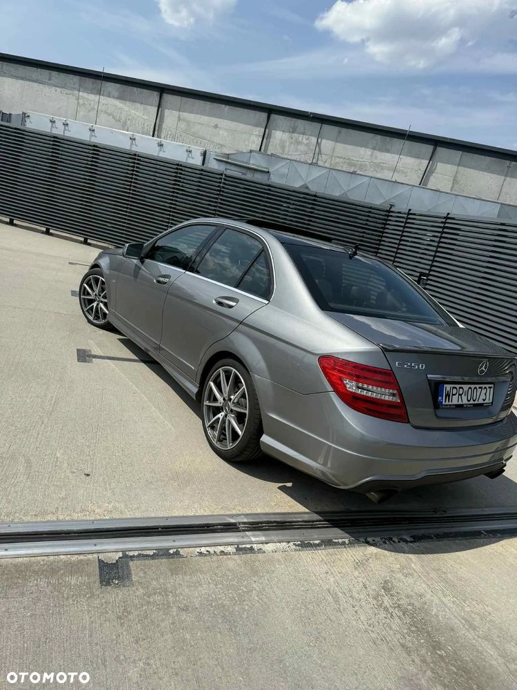 Mercedes-Benz Klasa C 250 T (BlueEFFICIENCY) 7G-TRONIC - 6
