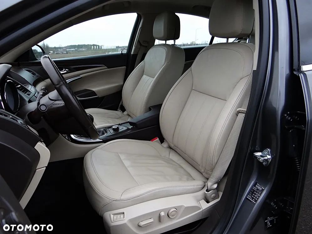 Opel Insignia 2.0 Turbo Cosmo - 31