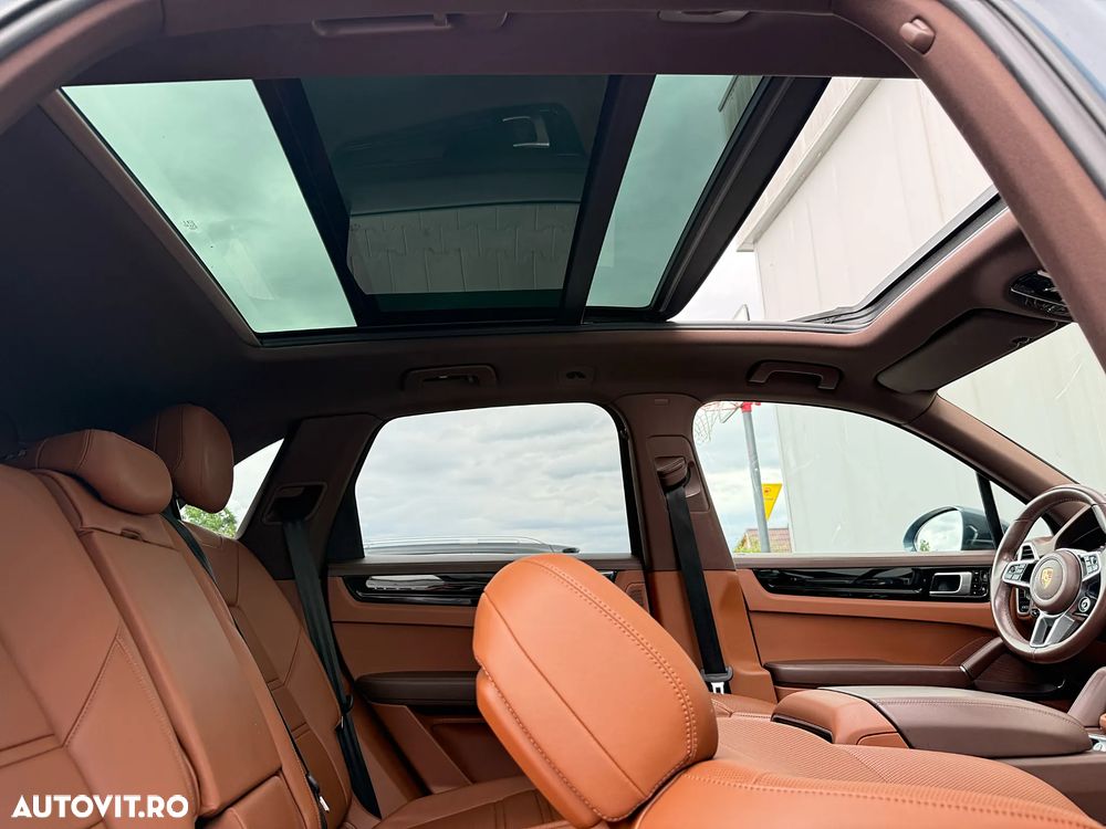 Porsche Cayenne Standard - 34