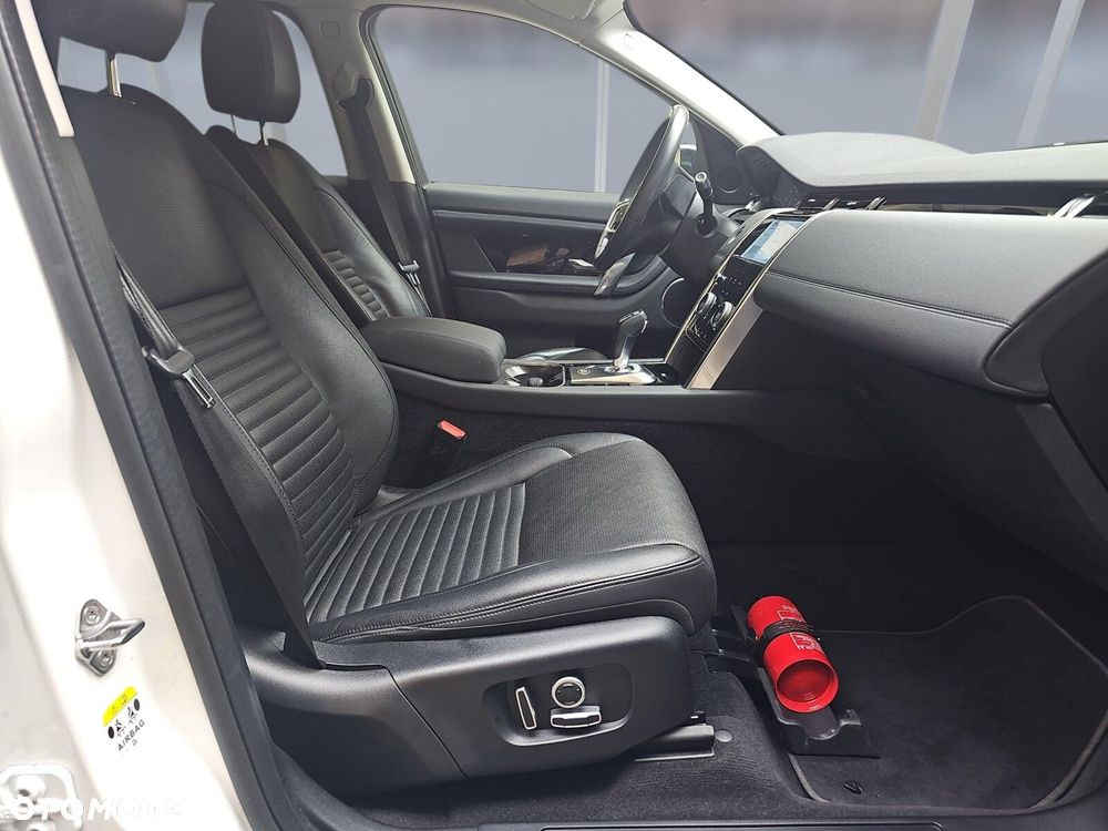 Land Rover Discovery Sport - 24