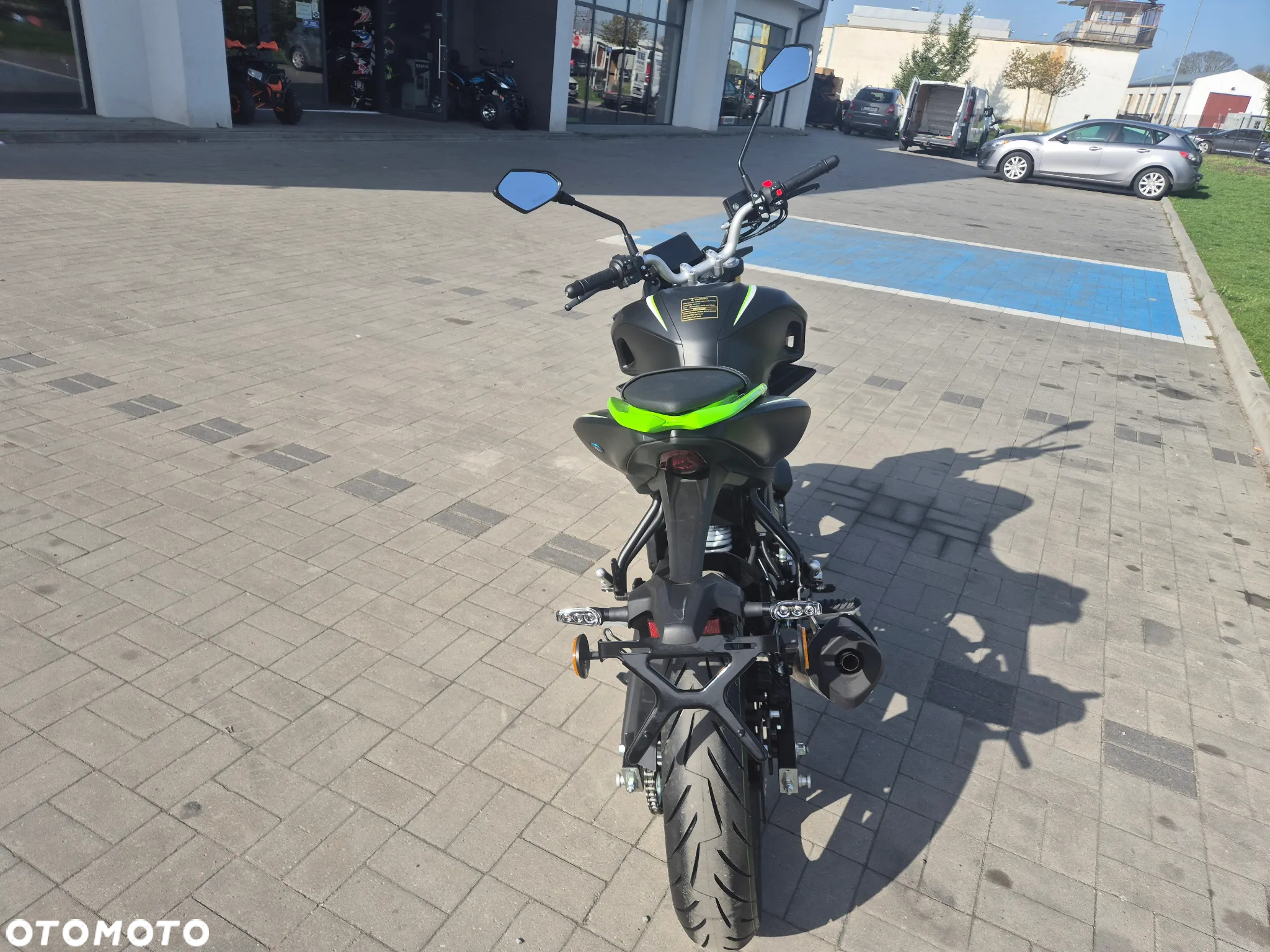 QJMOTOR SRK 125S - 4