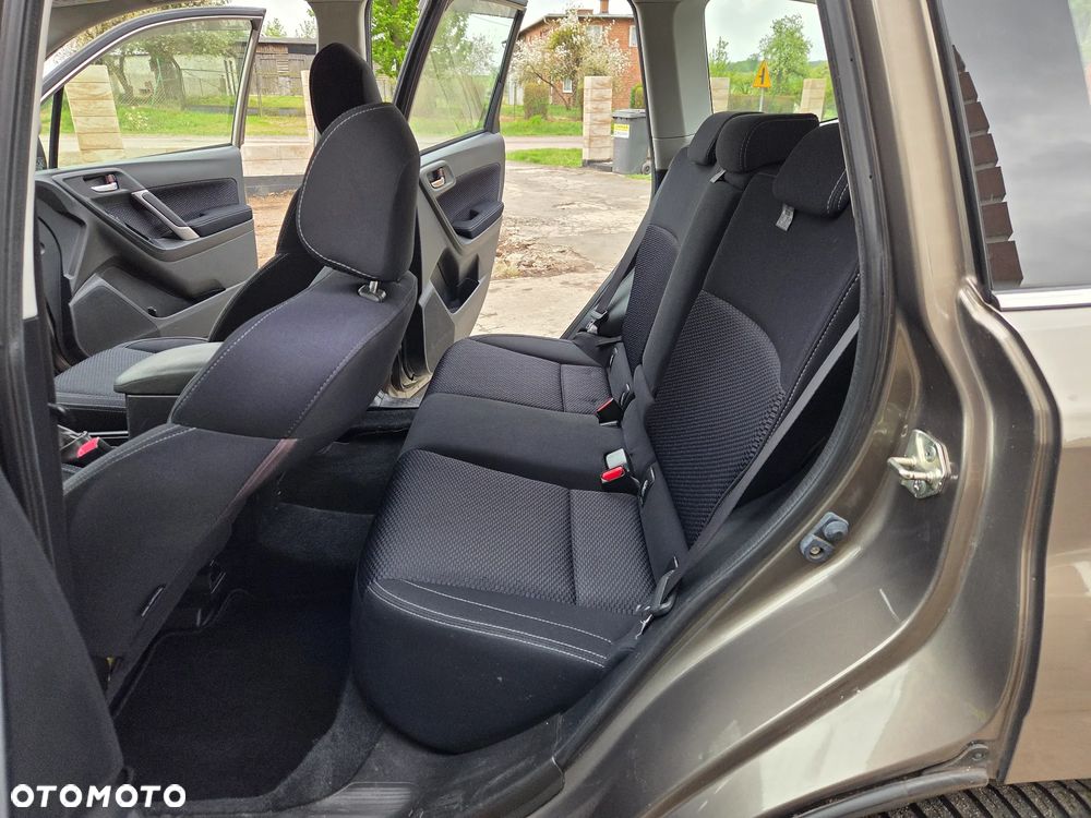 Subaru Forester 2.0D Trend - 8