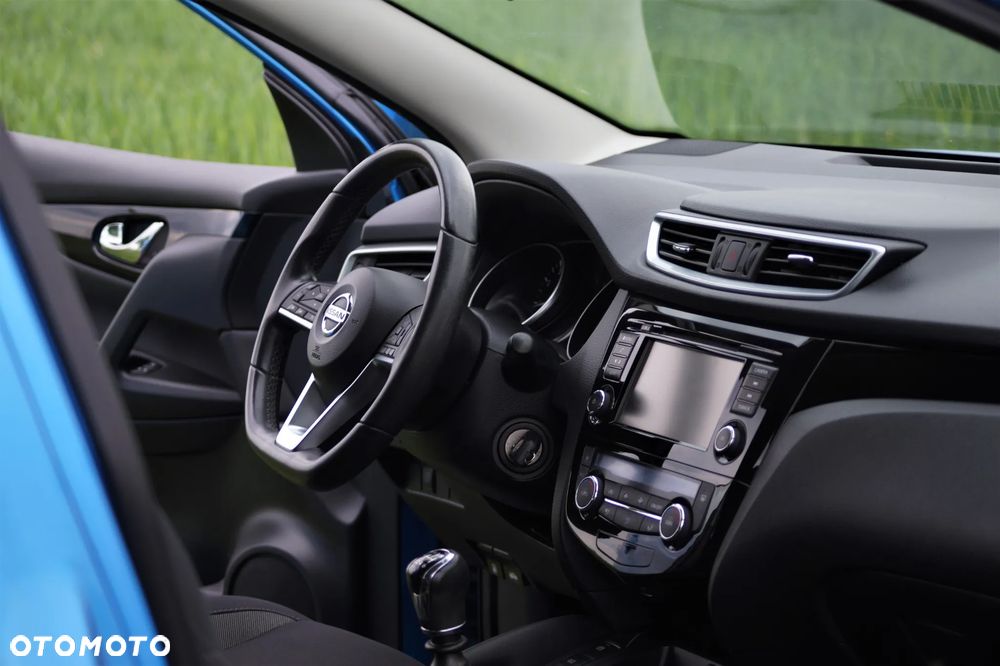 Nissan Qashqai - 1