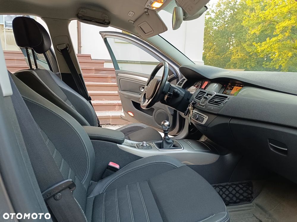Renault Laguna 2.0 dCi Tech Run ESM - 28