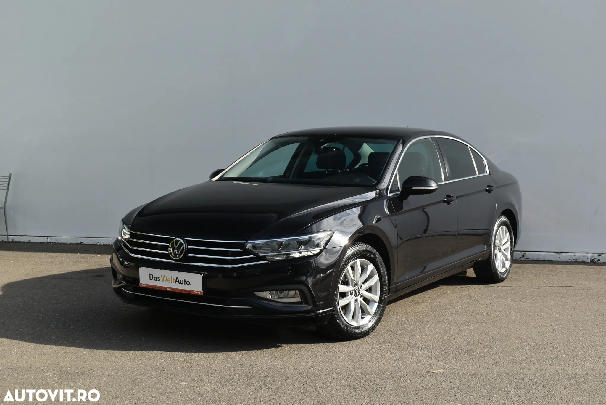Volkswagen Passat 2.0 TDI DSG Comfortline - 11
