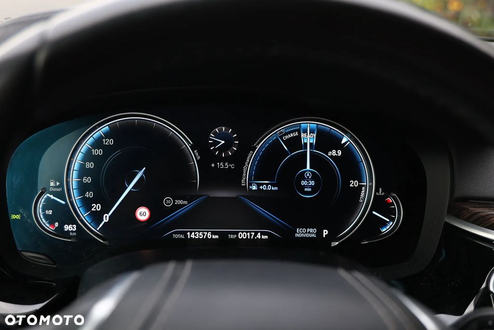 BMW Seria 5 520d xDrive Luxury Line - 22