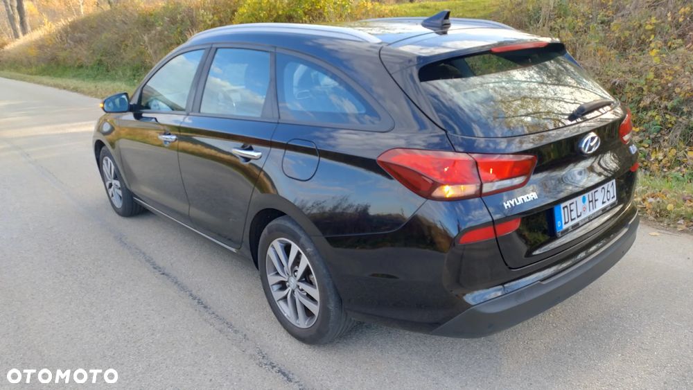 Hyundai i30 1.6 CRDi Classic + DCT - 11