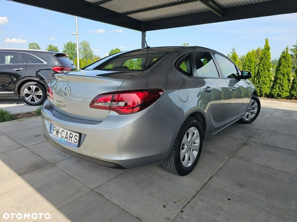 Opel Astra - 3