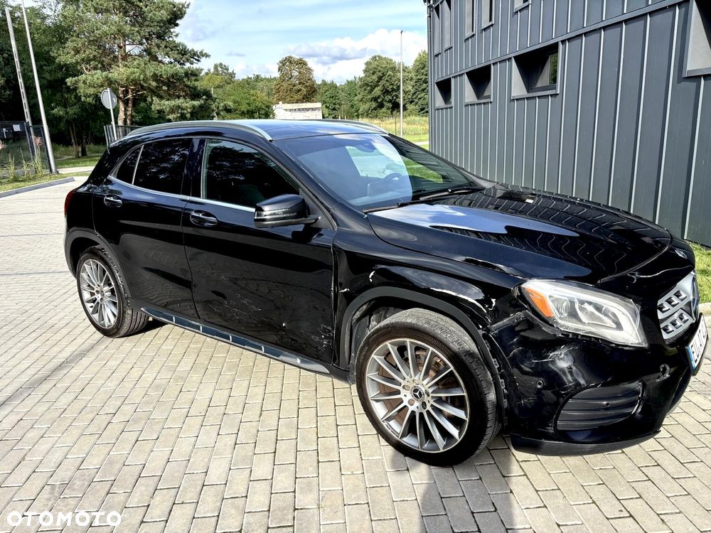 Mercedes-Benz GLA 250 4-Matic - 11
