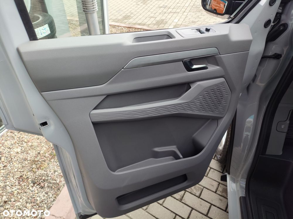 Volkswagen Caravelle - 27
