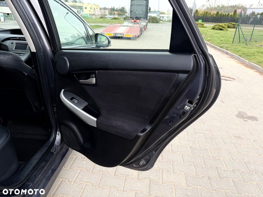 Toyota Prius 1.8 HSD Premium - 21