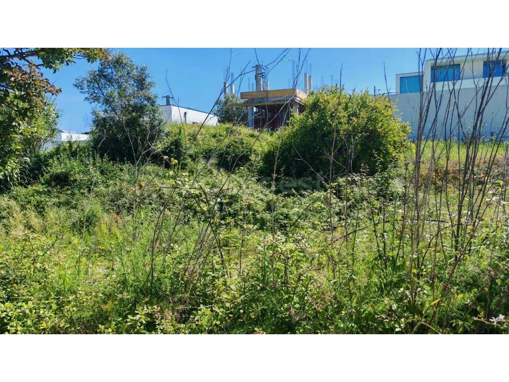 Lote para construção de moradia unifamiliar - Grande imagem: 2/6