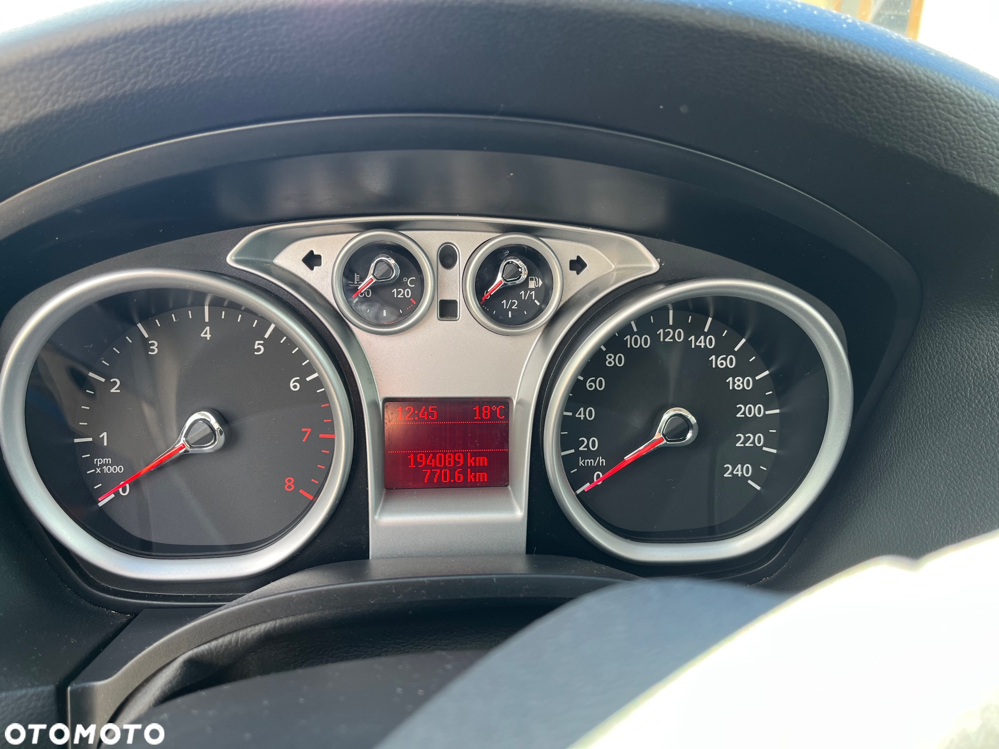 Ford Focus 1.6 16V Ambiente - 8