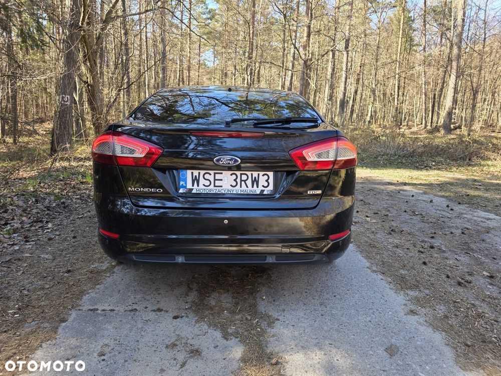 Ford Mondeo 2.0 TDCi Ambiente - 9