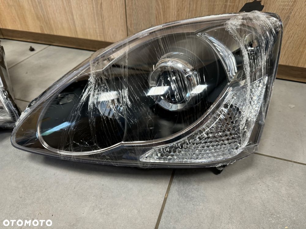 Honda Civic VII reflektor przód 3/5-drzwi - 2