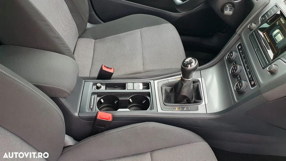 Volkswagen Golf 1.2 TSI BMT Trendline - 23