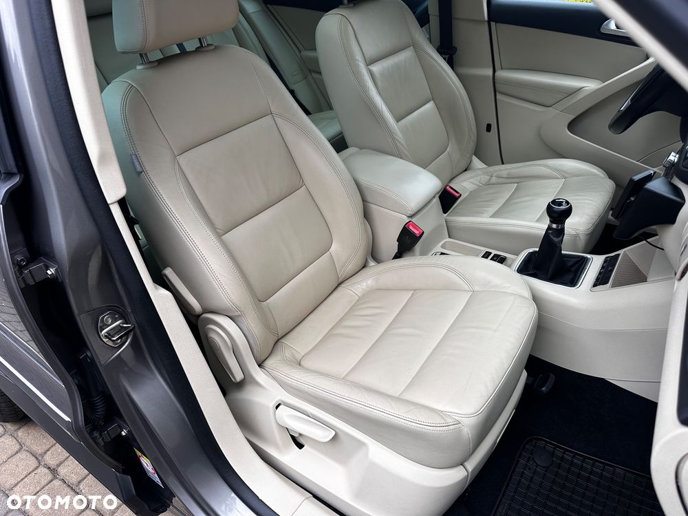 Volkswagen Tiguan 2.0 TDI DPF 4Motion Track & Style - 31