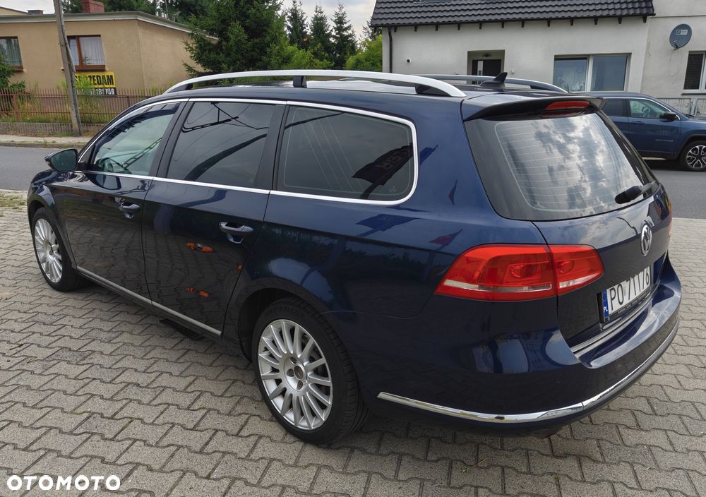Volkswagen Passat - 4