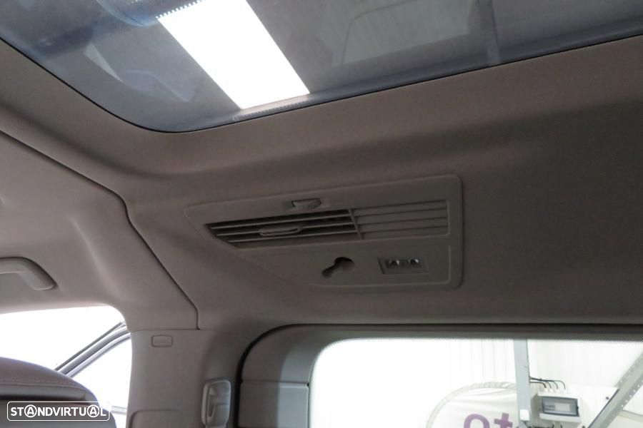 VW Multivan 2.0 TDI Style Longa DSG - 32