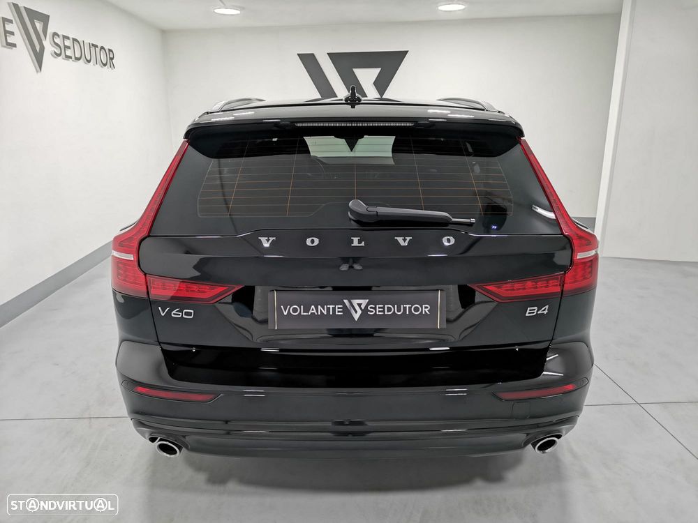 Volvo V60 2.0 B4 Plus Dark Auto - 7