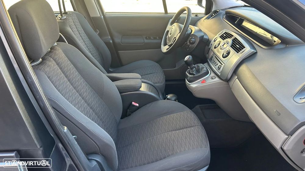 Renault Scénic 1.5 dCi Dynamique S - 13