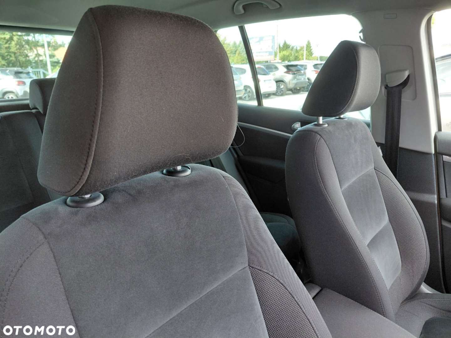 Volkswagen Tiguan - 16