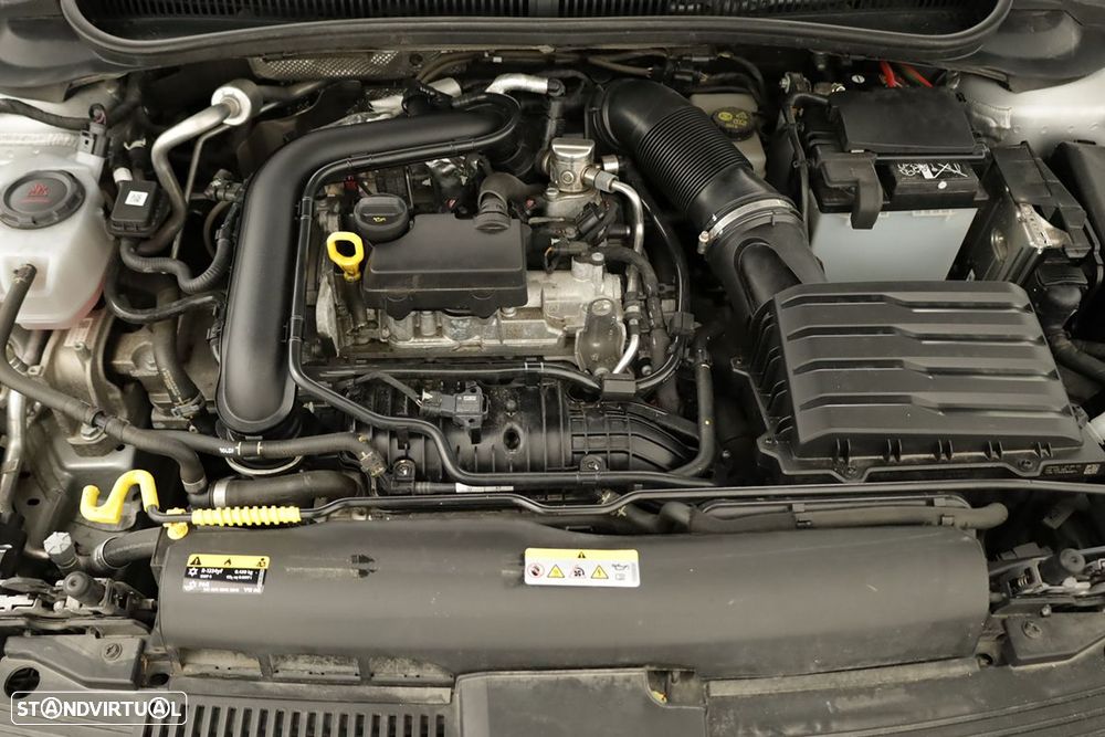 VW Polo 1.0 TSI Urban DSG - 23