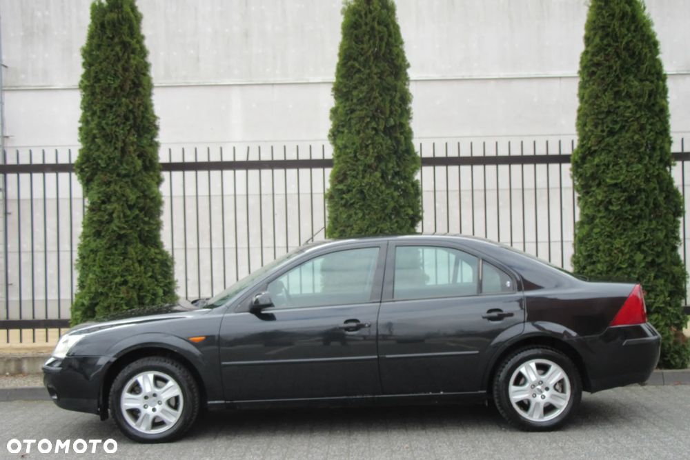Ford Mondeo 1.8 Ghia - 2
