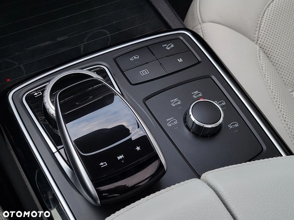 Mercedes-Benz GLE 350 d 4Matic 9G-TRONIC AMG Line - 18