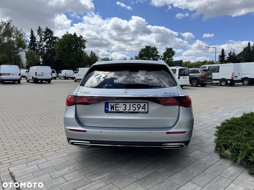 Mercedes-Benz Klasa E 200 mHEV 4-Matic Avantgarde 9G-Tronic - 6