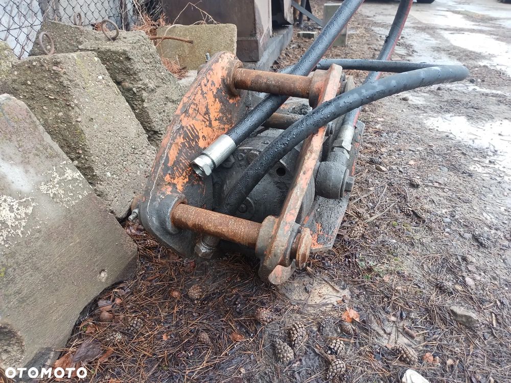 Młot hydrauliczny JCB - 3