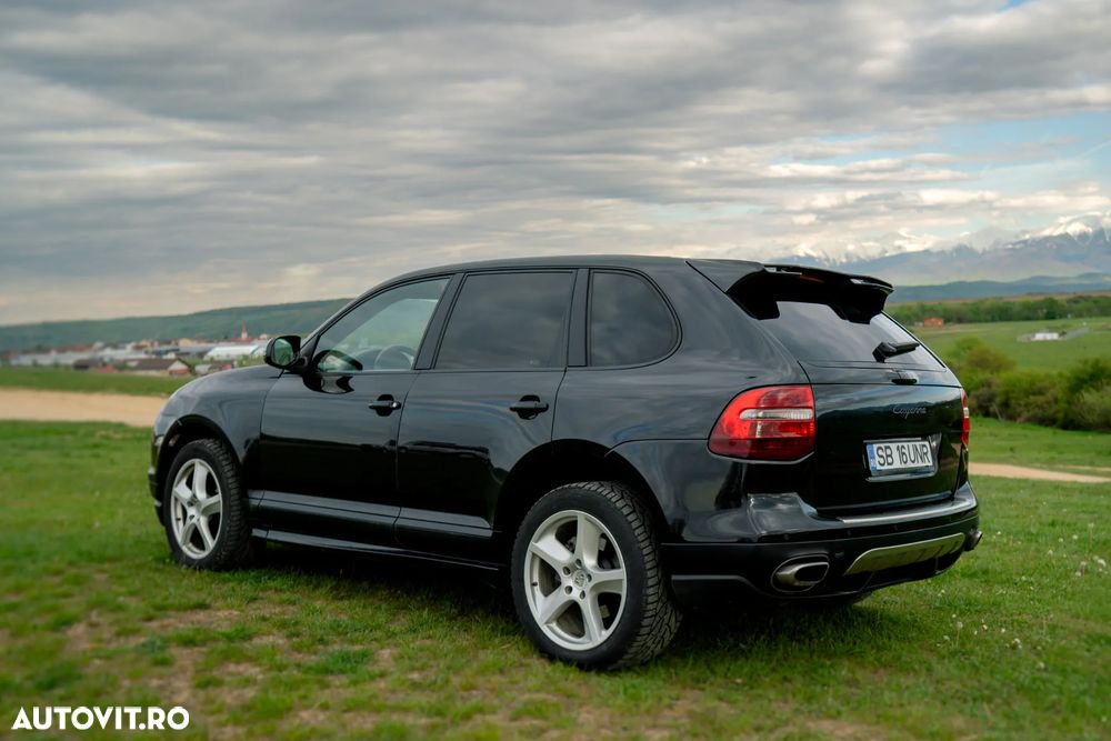 Porsche Cayenne - 2
